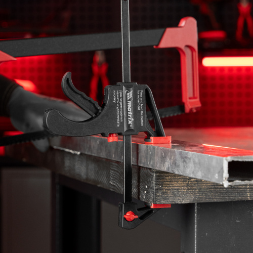 Струбцина универсальная F-образная, 150 х 265 х 45 мм, пластмассовый корпус Matrix купить в Москве с доставкой по всей России | ProtosMarket.ru