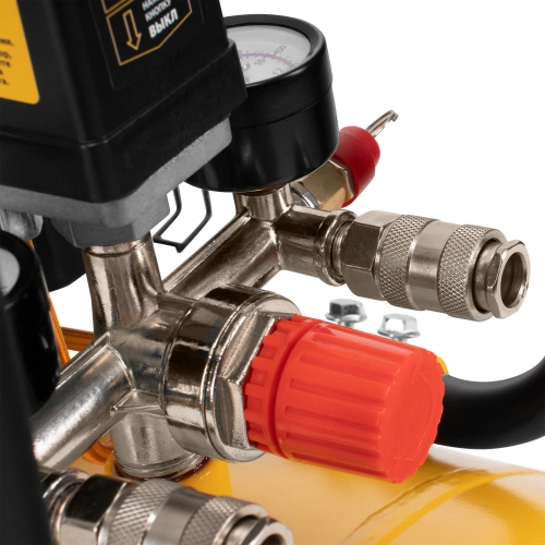 Компрессор воздушный BCV2200/100, ременный привод, 2.2 кВт, 100 литров, 370 л/мин Denzel по ценам производителя в Казани с доставкой по всей России