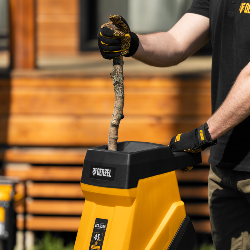 Измельчитель садовый электрический ECS-2500, 2500 Вт, 45 мм Denzel купить в Москве с доставкой по всей России | ProtosMarket.ru