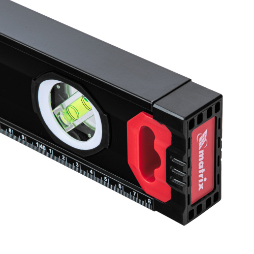 Уровень алюминиевый, усиленный, фрезерованный, 3 глазка, двухкомпонентные рукоятки, 1500 мм Matrix купить в Москве с доставкой по всей России | ProtosMarket.ru