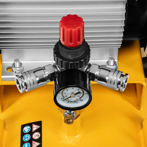 Компрессор воздушный рем. привод BCI 2200/100, 2,2 кВт, 100 литров, 420 л/мин Denzel купить в Москве с доставкой по всей России | ProtosMarket.ru