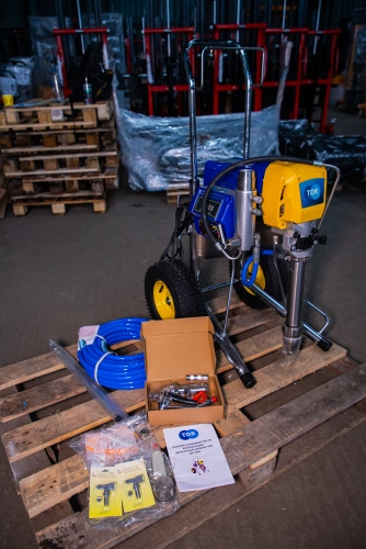 Окрасочный аппарат поршневой 20 бар, 3 кВт,  220 В TOR GD-1095 купить в Москве с доставкой по всей России | ProtosMarket.ru