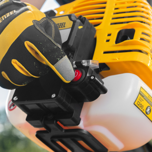 Триммер бензиновый DT-52E, 52 см3, неразъемная штанга, электростартер, состоит из 2 частей Denzel купить в Москве с доставкой по всей России | ProtosMarket.ru