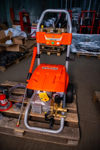 Мойка высокого давления с пистолетом 175 бар 3 кВт 220В  TOR EW 175-15 по ценам производителя в Казани с доставкой по всей России