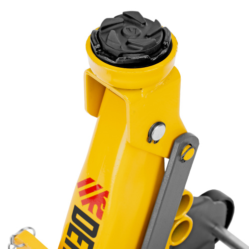 Домкрат гидравлический подкатной с фиксатором, 2 т, 130-330 мм, в кейсе Denzel купить в Москве с доставкой по всей России | ProtosMarket.ru