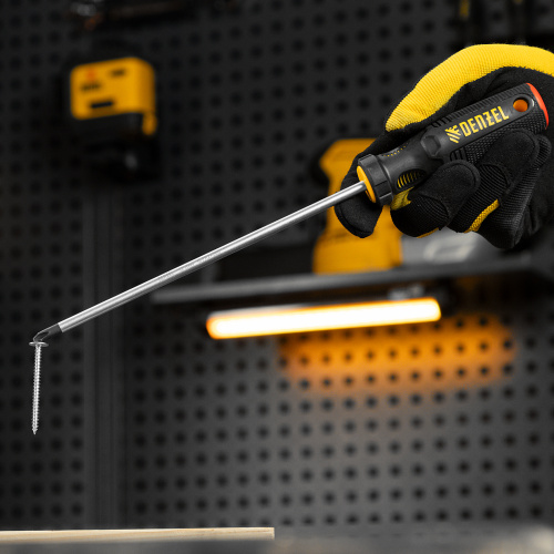 Отвертка, PH2х200 мм, S2, 3к рукоятка Denzel по ценам производителя в Казани с доставкой по всей России