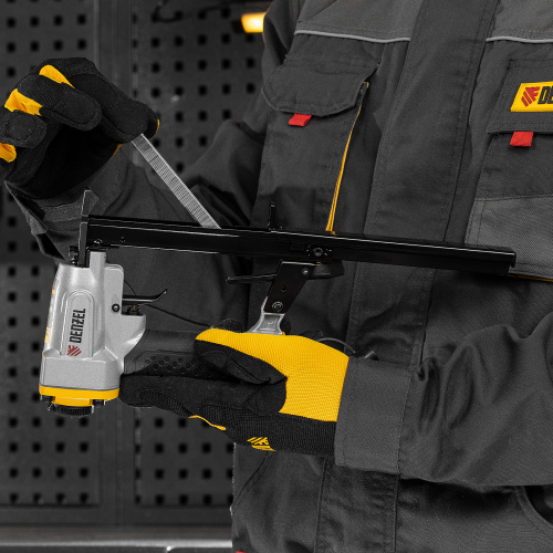 Степлер пневматический PS8016 для прямоугольных скоб 21GA от 6 до 16 мм Denzel купить в Москве с доставкой по всей России | ProtosMarket.ru