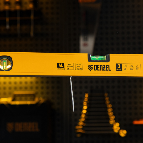 Уровень алюминиевый, магнит, фрезерованный, 3 глазка (1 зеркал.) 0,5 мм/м, 600 мм Denzel по ценам производителя в Казани с доставкой по всей России