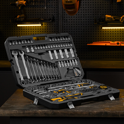 Набор инструментов, 1/2", 1/4", CrV, S2, пластиковый кейс, 194 предмета Denzel по ценам производителя в Казани с доставкой по всей России