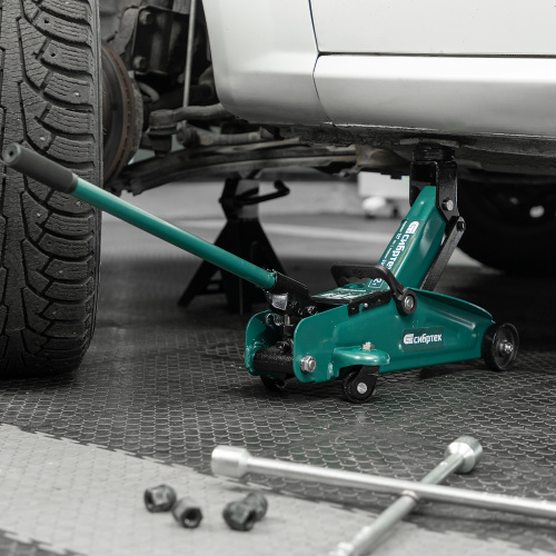 Домкрат гидравлический подкатной, 2 т, 127-330 мм, в пласт. кейсе Сибртех по ценам производителя в Казани с доставкой по всей России