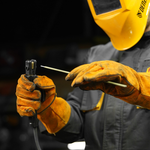 Электроды DER-46 Goldline, диам. 3 мм, 2,5 кг, рутил-целлюлозное покрытие Denzel купить в Москве с доставкой по всей России | ProtosMarket.ru