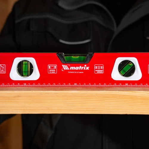 Уровень алюминиевый, магнит, фрезерованный, 3 глазка (1 зеркальный) 400 мм Matrix купить в Москве с доставкой по всей России | ProtosMarket.ru