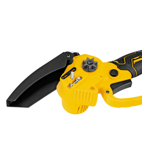 Цепная мини-пила аккумуляторная бесщет., CCS-150, шина 150 мм, Li-Ion, 20 В Denzel по ценам производителя в Казани с доставкой по всей России