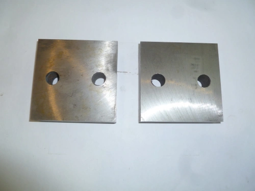 Нож для резчика арматуры ТСС GQ-50,A.N (к-т из 2-х деталей  с 2 отверстиями М16,90х90х26 мм) по ценам производителя в Казани с доставкой по всей России