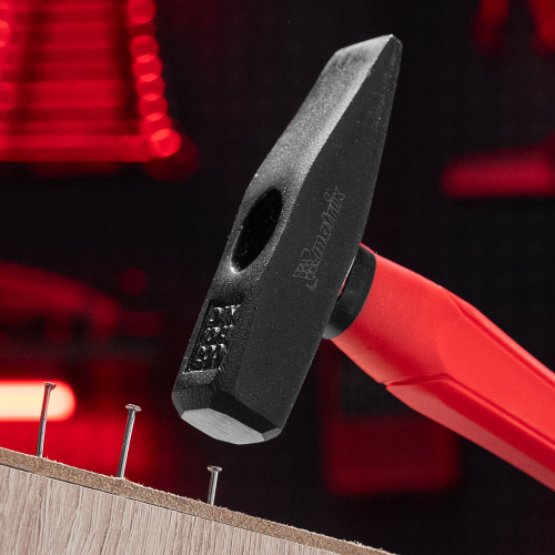 Молоток слесарный optimal, 200 г, фибергласовая обрезиненная рукоятка, квадратный боек Matrix по ценам производителя в Казани с доставкой по всей России