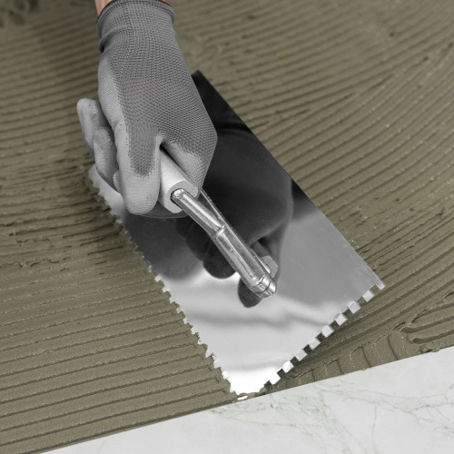 Гладилка из нержавеющей стали, 280 х 130 мм, деревянная ручка, зуб 6 х 6 мм Matrix купить в Москве с доставкой по всей России | ProtosMarket.ru