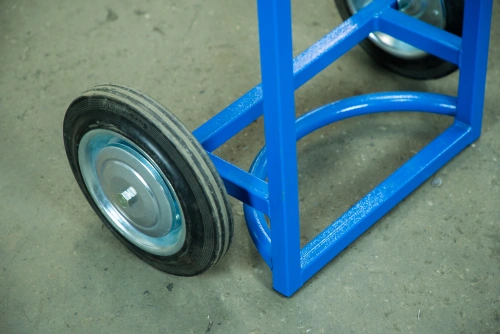 Тележка для пропановых баллонов TOR ПР-1, 1 баллон (литые колеса 250 мм) купить в Москве с доставкой по всей России | ProtosMarket.ru