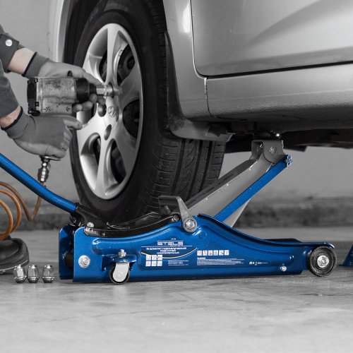 Домкрат гидравлический подкатной, 2 т, Low Profile, 80-380 мм Stels купить в Москве с доставкой по всей России | ProtosMarket.ru