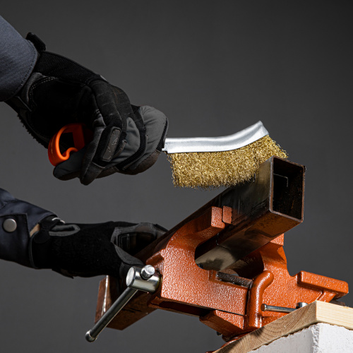 Щетка металлическая с пластмассовой ручкой Sparta по ценам производителя в Казани с доставкой по всей России