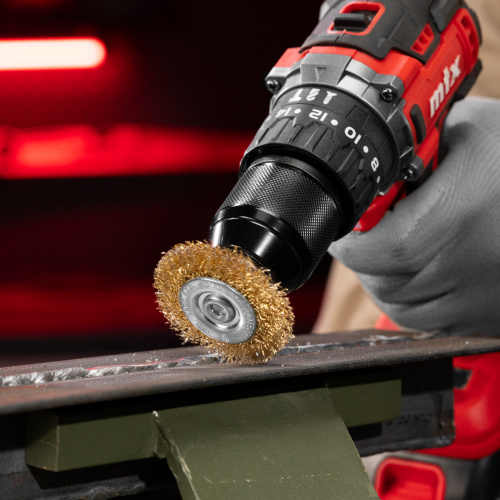 Щетка для дрели, 50 мм, плоская со шпилькой, латунированная витая проволока Matrix по ценам производителя в Казани с доставкой по всей России