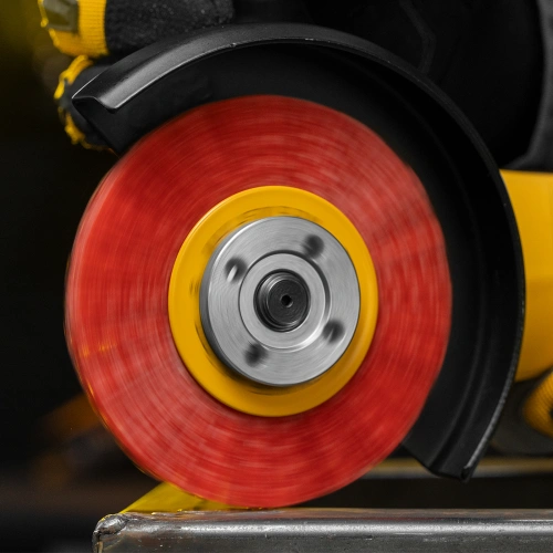 Щетка для УШМ, 100 мм, Плоская, нейлоновая щетина, посадка 22,2 мм Denzel по ценам производителя в Казани с доставкой по всей России