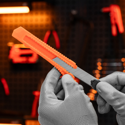 Нож, 18 мм, выдвижное лезвие Sparta купить в Москве с доставкой по всей России | ProtosMarket.ru