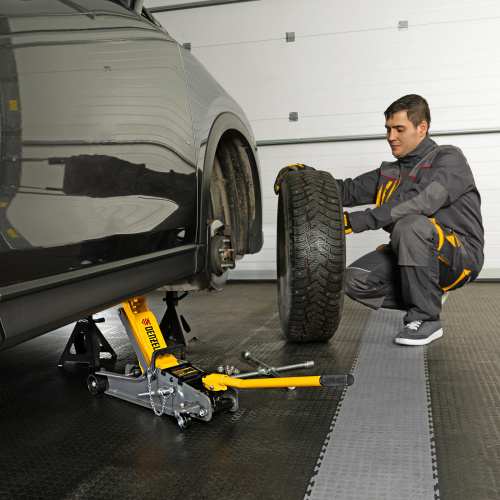 Домкрат гидравлический подкатной с фиксатором, 2,5 т, 85-385 мм Denzel по ценам производителя в Казани с доставкой по всей России