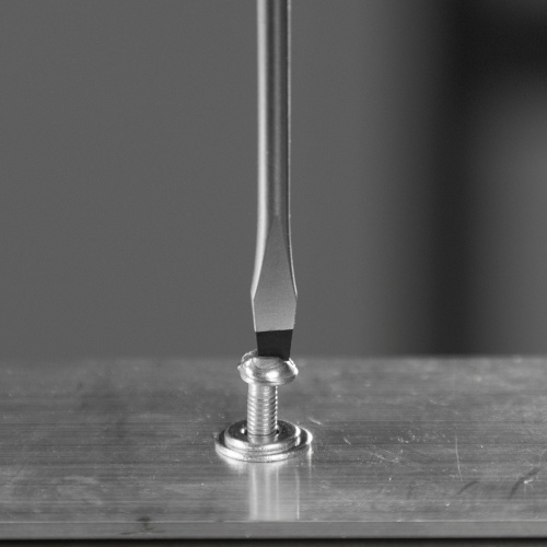 Отвертка, SL3х100 мм, S2, 3к рукоятка Denzel по ценам производителя в Казани с доставкой по всей России