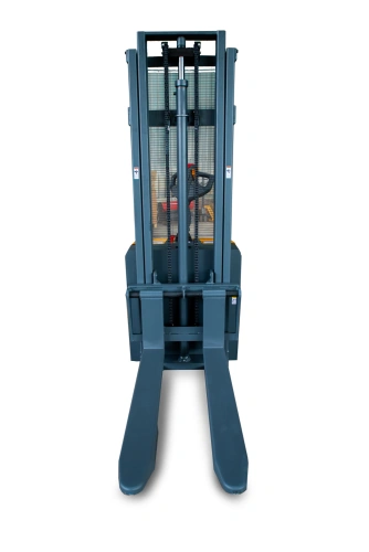 Штабелер самоходный 1,5 т 1,6 м XILIN CDD15K-EN 24/105 В/Ач с раздвижными вилами (с платформой) по ценам производителя в Казани с доставкой по всей России