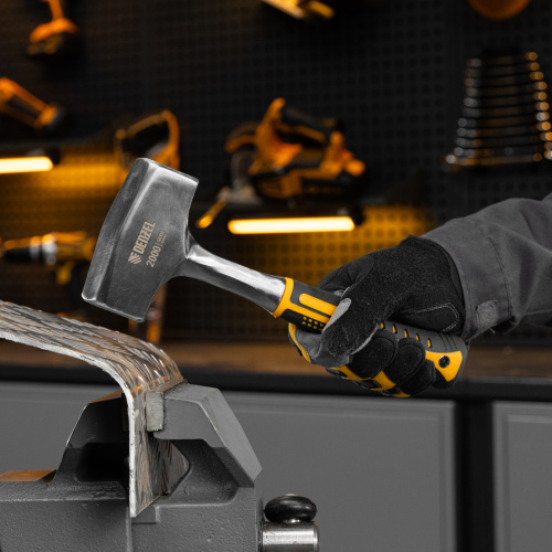 Кувалда 2 кг, цельнометаллическая, двухкомпонентная рукоятка Denzel купить в Москве с доставкой по всей России | ProtosMarket.ru