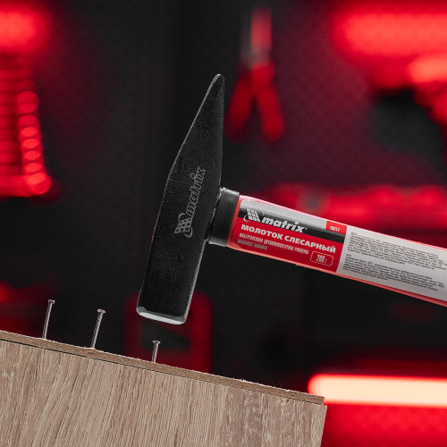 Молоток слесарный, 200 г, фибергласовая обрезиненная рукоятка Matrix купить в Москве с доставкой по всей России | ProtosMarket.ru