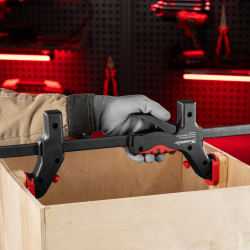 Струбцина универсальная F-образная, 760 х 1065 х 90 мм, пластмассовый корпус Matrix купить в Москве с доставкой по всей России | ProtosMarket.ru