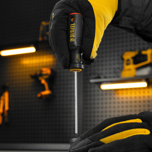 Отвертка, PH0х100 мм, S2, 3к рукоятка Denzel по ценам производителя в Казани с доставкой по всей России