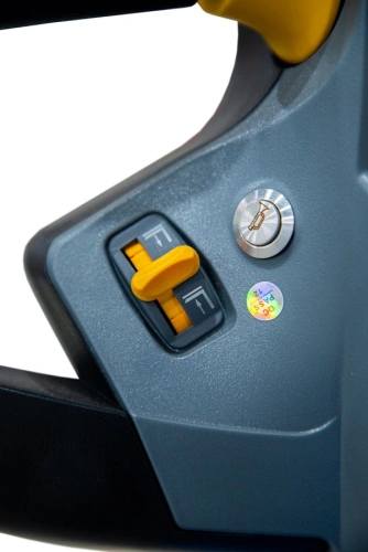 Штабелер самоходный 1,5 т 2,5 м TOR WS15H-2500SC PRO Li-ion 24/60 В/Ач контр. скорости подъема купить в Москве с доставкой по всей России | ProtosMarket.ru