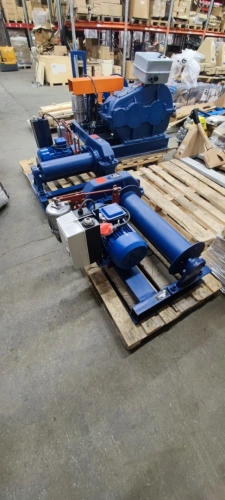 Лебедка монтажная У5120.60 г/п 630 кг Н-130 м (без каната) по ценам производителя в Казани с доставкой по всей России