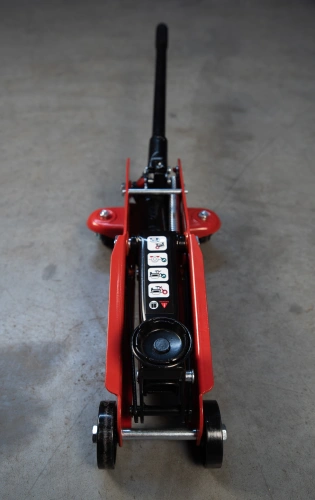 Домкрат подкатной TOR 2,0 т 135-330MM LT-FJ820012 по ценам производителя в Казани с доставкой по всей России