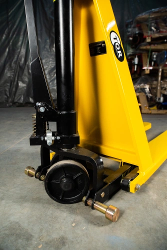 Тележка гидравлическая с ножничным подъемом 1500 кг 1150 мм полиуретановые колеса TOR HLS1500Q (Z) по ценам производителя в Казани с доставкой по всей России