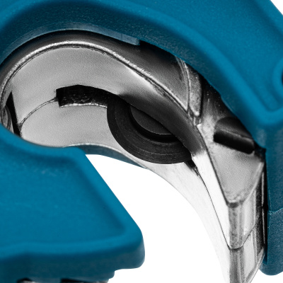 Труборез ладонный "Piranha", 16 мм, 1/2, автоматическая регулировка зажима трубы, трещотка с храповым механизмом, отверстие 1/4 Gross купить в Москве с доставкой по всей России | ProtosMarket.ru