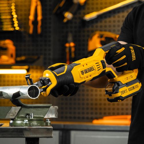 Пила сабельная аккумуляторная RS-180, Li-Ion, 20 В Denzel по ценам производителя в Казани с доставкой по всей России