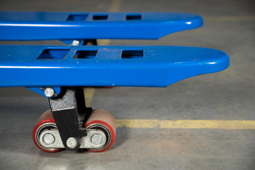 Тележка гидравлическая низкопрофильная 65 мм  3000 кг 1150 мм полиуретановые колеса TOR RHP купить в Москве с доставкой по всей России | ProtosMarket.ru