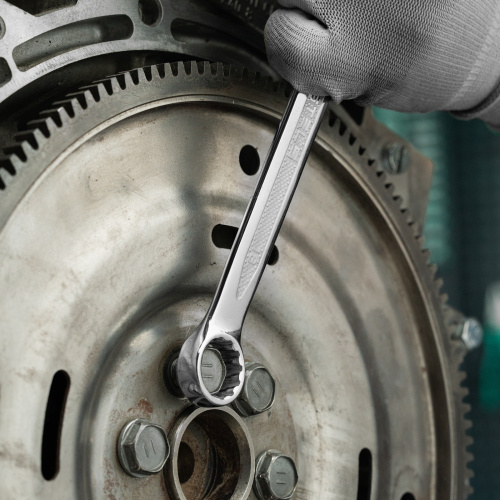 Ключ комбинированный, 18 мм, CrV, антислип Stels по ценам производителя в Казани с доставкой по всей России