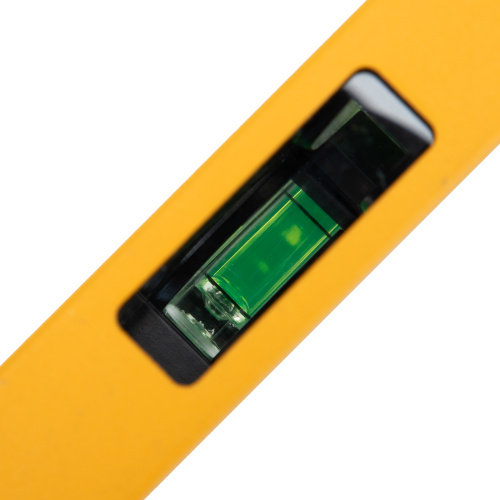 Уровень алюминиевый, магнит, фрезерованный, 3 глазка (1 зеркал.) 0,5 мм/м, 800 мм Denzel по ценам производителя в Казани с доставкой по всей России